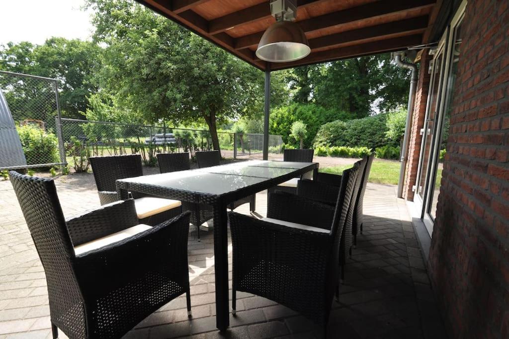 Vakantiewoning nabij Toverland Griendtsveen Buitenkant foto
